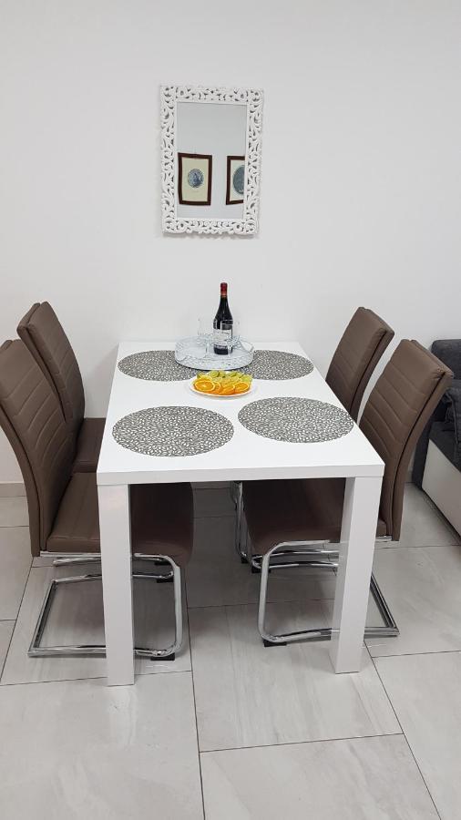 Apartman Ivan 塞尼 外观 照片