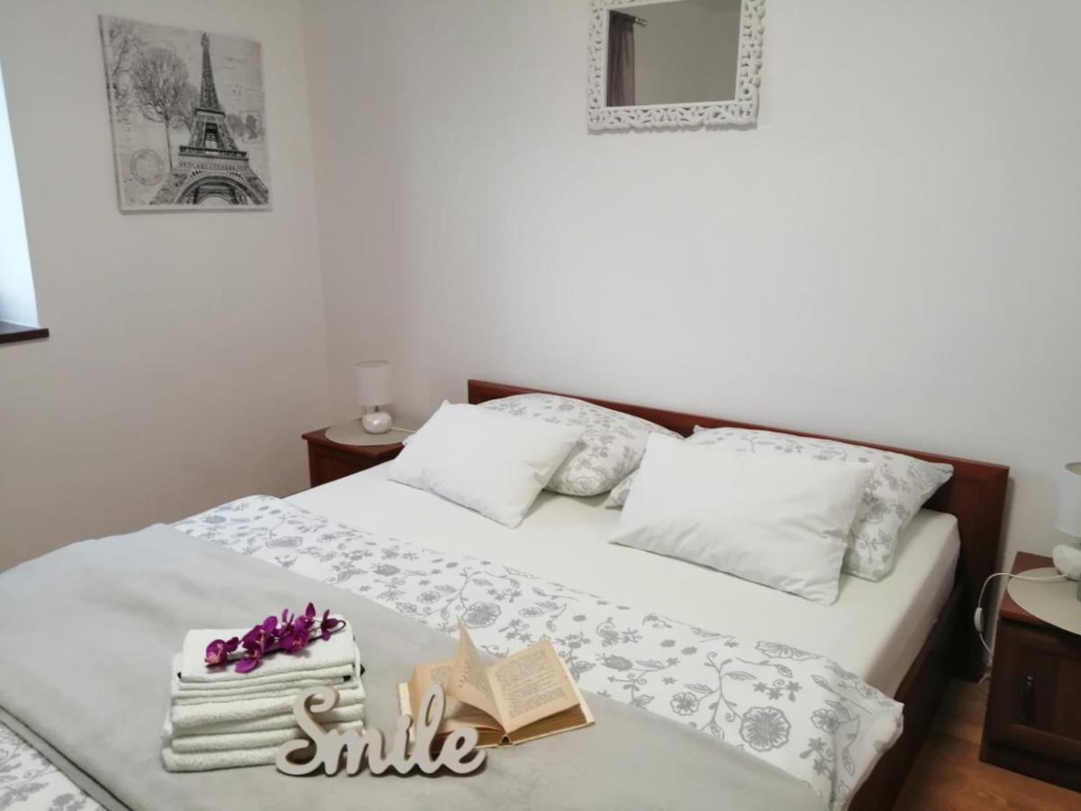 Apartman Ivan 塞尼 外观 照片